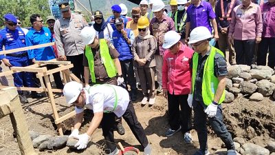Dampingi Bupati, Fatri Botutihe Hadiri Peletakan Batu Pertama Kampung Nelayan Merah Putih di Tolinggula